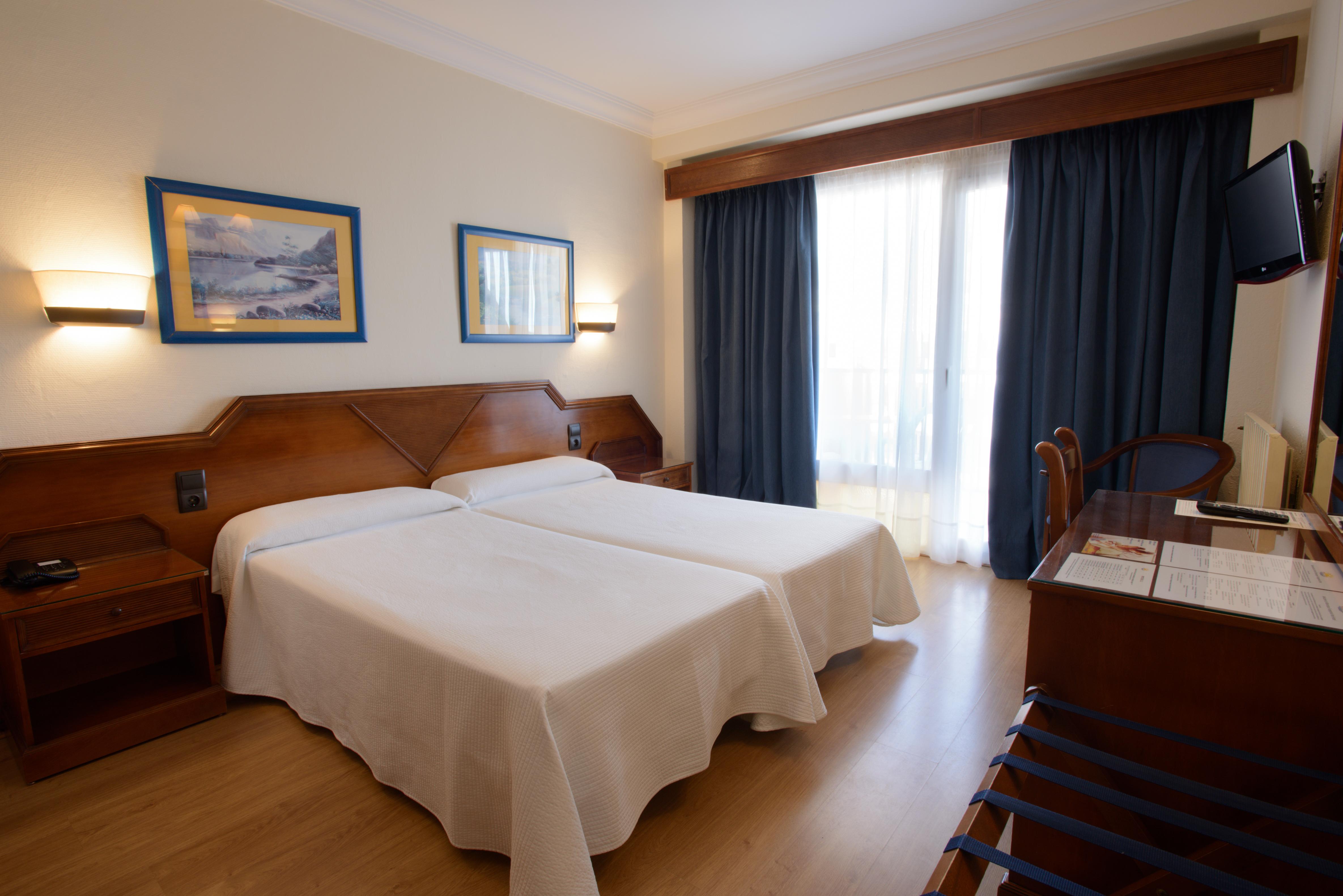 Hotel Monarque Fuengirola Park Bagian luar foto