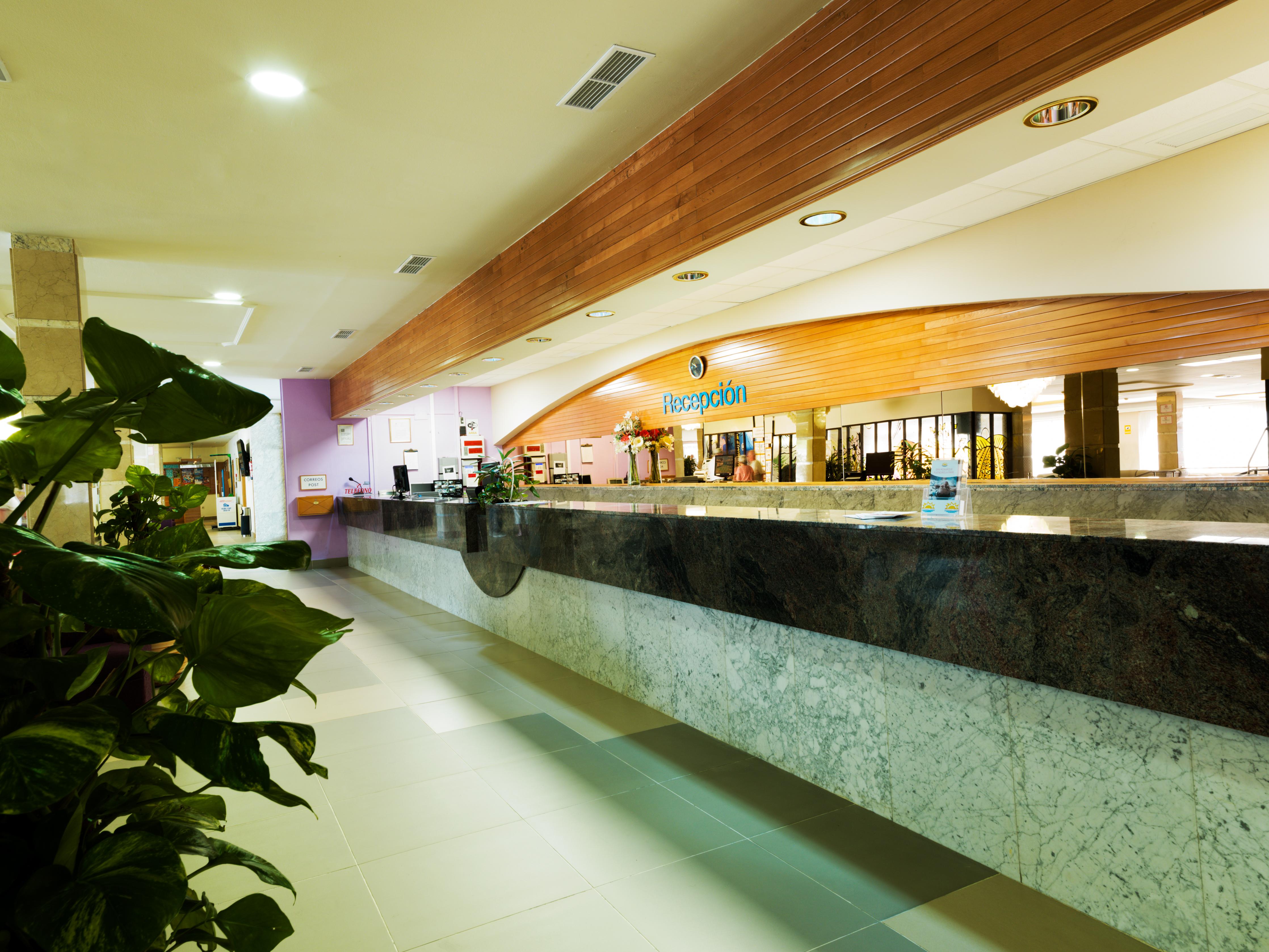 Hotel Monarque Fuengirola Park Bagian luar foto